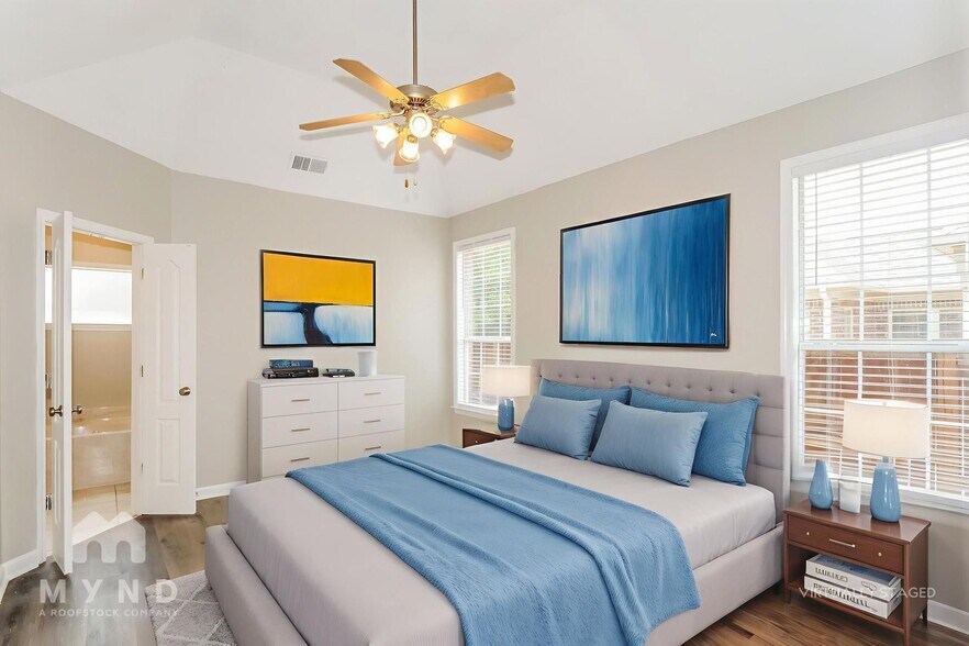 Building Photo - 8647 Rogers Park Ave