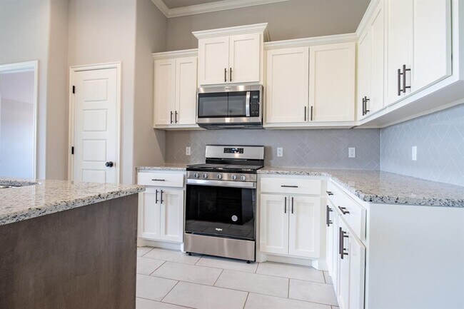 Building Photo - 495 Cherrybark Dr