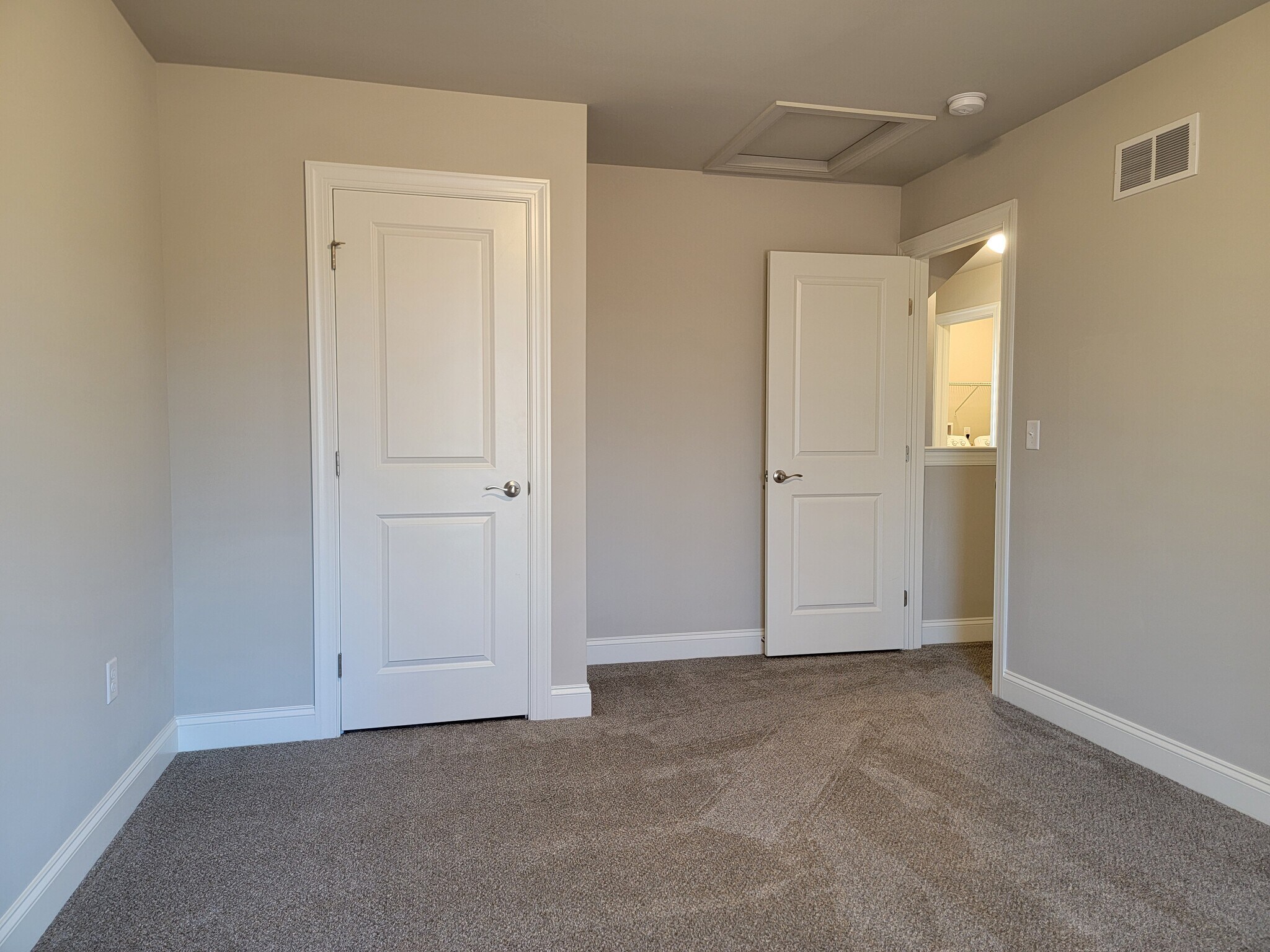 Building Photo - 107 Magnolia Dr