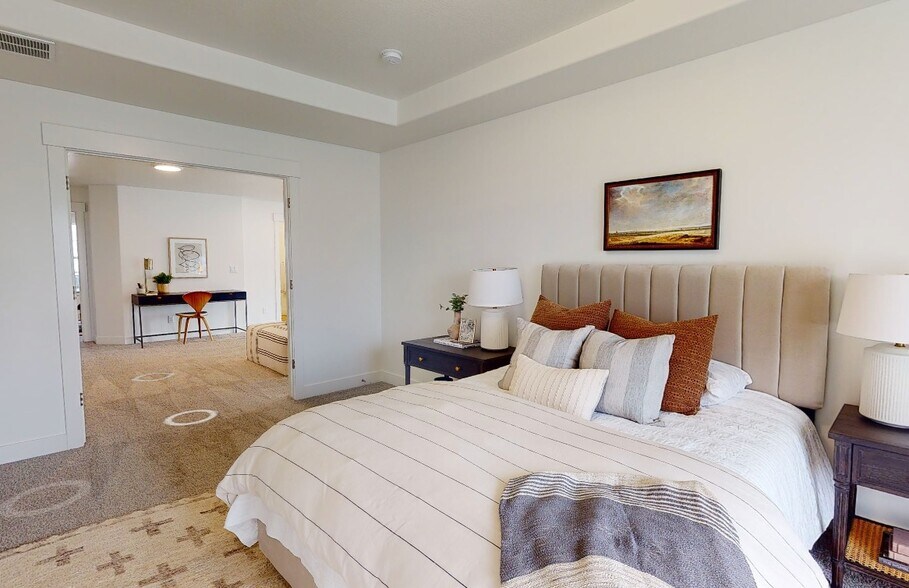 Building Photo - 1307 W Quailhill Rd