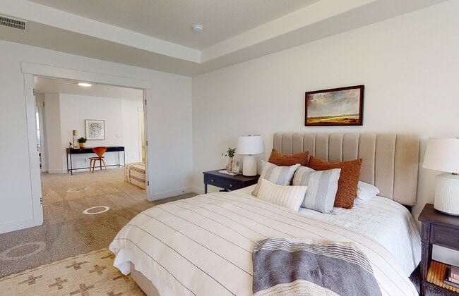 Building Photo - 1307 W Quailhill Rd