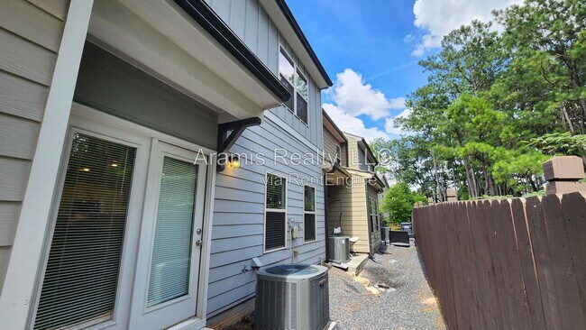 Building Photo - 5228 Pinnacle Walk