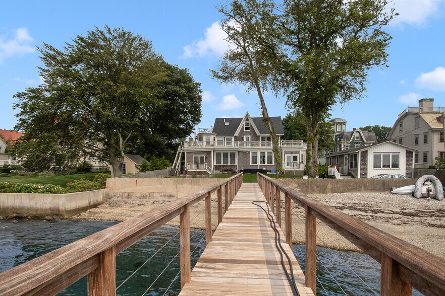 Building Photo - 58 Washington St