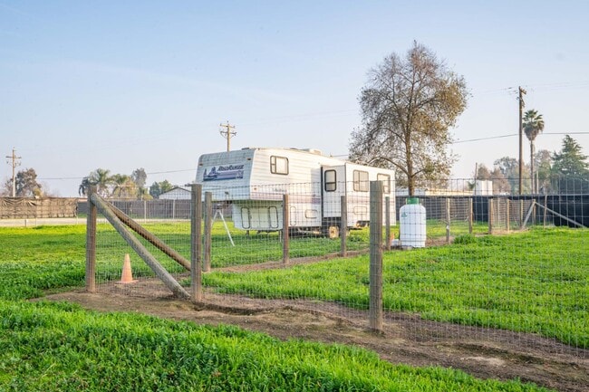 Building Photo - 12712 E McKinley Ave