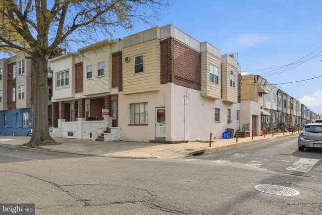 Building Photo - 2413 S 4th St