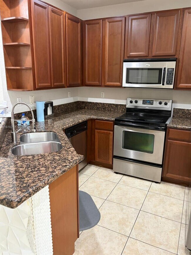 Building Photo - 27918 SW 140th Ave