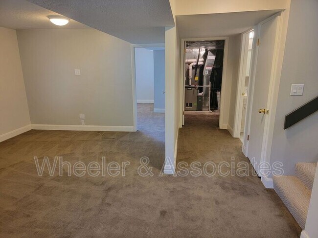 Building Photo - 1269 E 3075 N