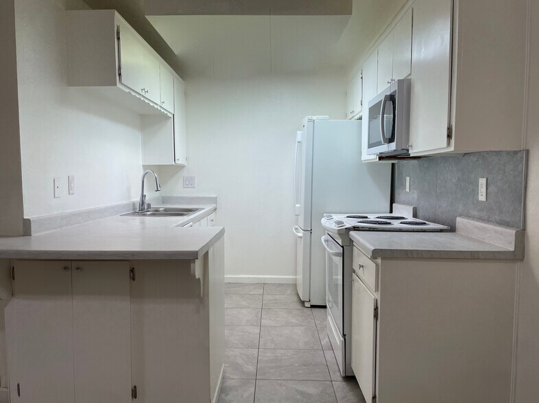 Building Photo - 32502 Cathedral Canyon Dr