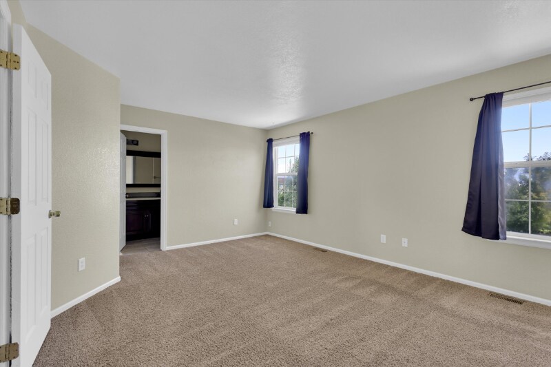 Building Photo - 16245 E Phillips Dr