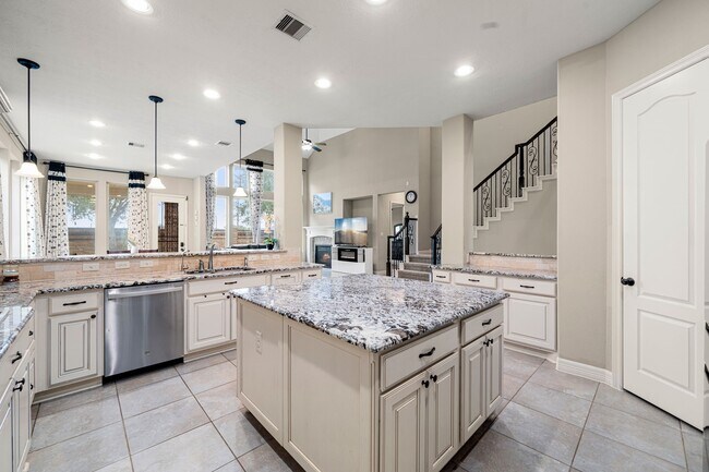 Building Photo - 2714 Ember Pass Ln
