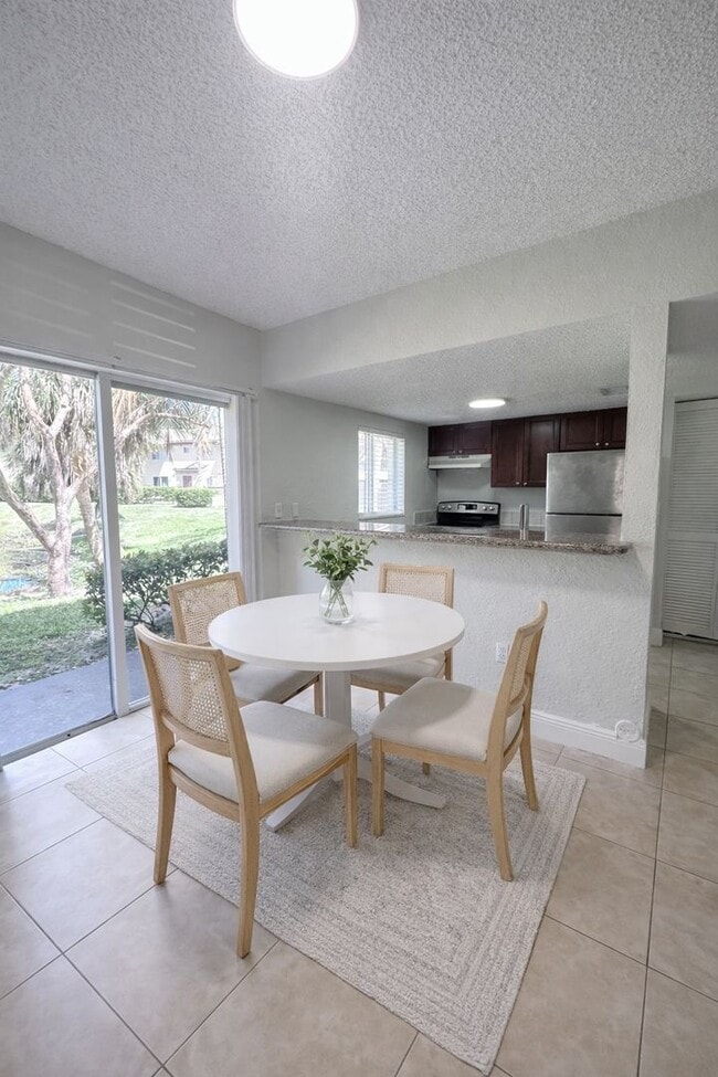 Building Photo - 3 bd/2.5 ba + Stainless Steel Appliances + 1 Car Garage + up to 3 Months Off!
