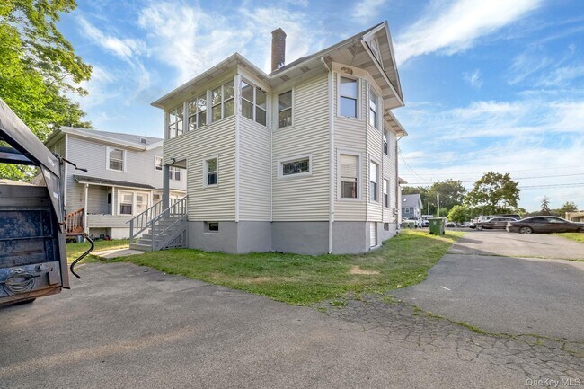 Building Photo - 100 Academy Ave