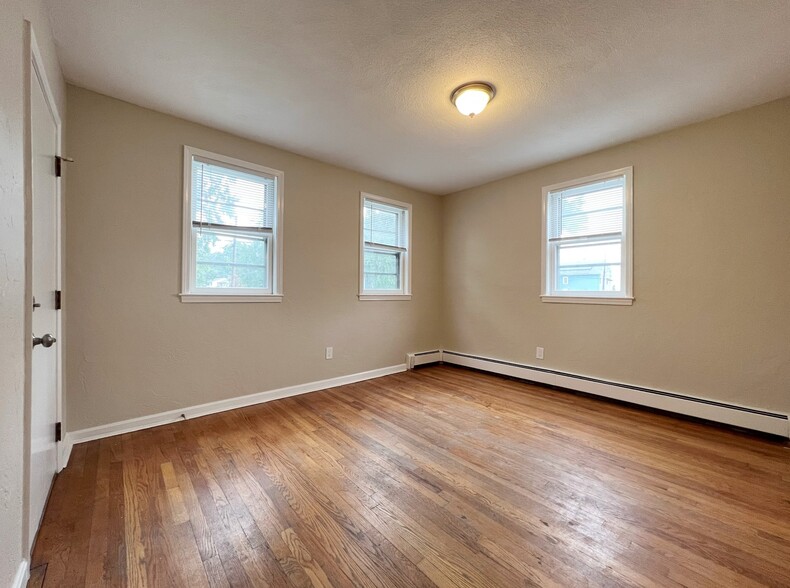 Building Photo - 115 Colburn St