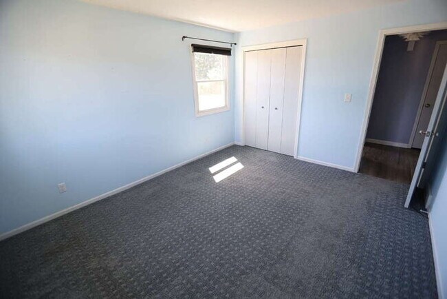 Building Photo - 1028 Rosewood St