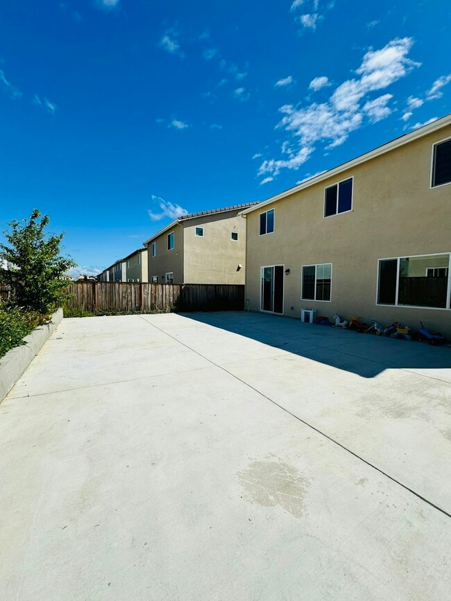 Building Photo - 5348 Knights Valley Lane