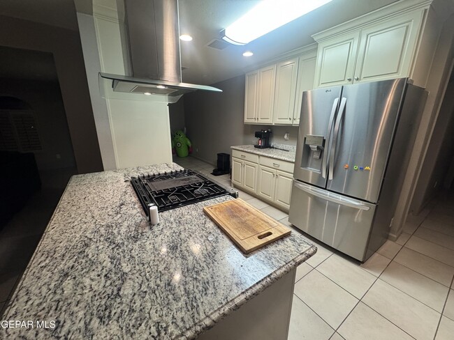 Building Photo - 6437 Dawn Dr