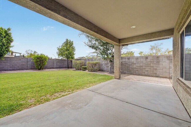 Building Photo - 17875 W Westpark Blvd