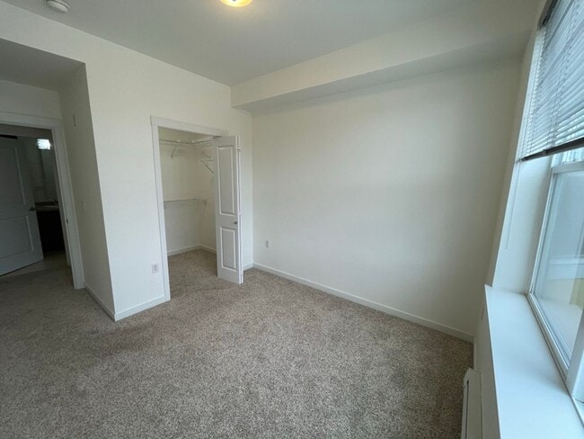 Building Photo - 1Bd/1Ba Redmond Condo