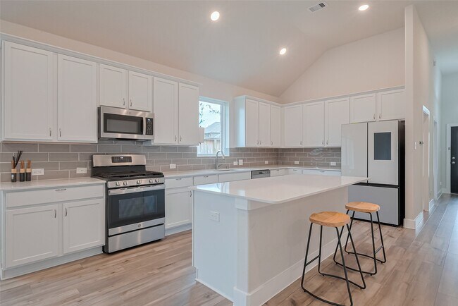 Building Photo - 200 Catalina Cove Dr