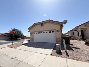 Building Photo - 3BR/2BA/2CG 1,401 sq.ft. rental with Community POOL in Sierra Vista, AZ