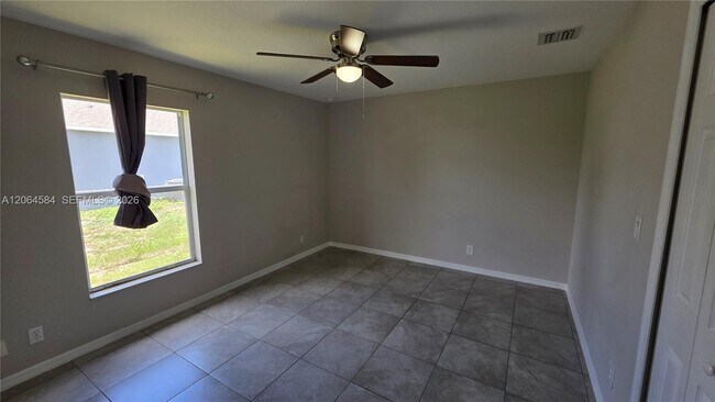 Building Photo - 151 SW S Wakefield Cir