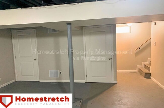 Building Photo - 3115 Ellendale Ave