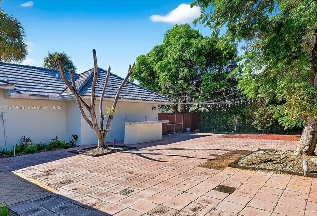 Building Photo - 6731 SW 138th St