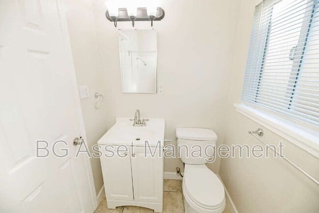 Building Photo - 429 S 23rd St