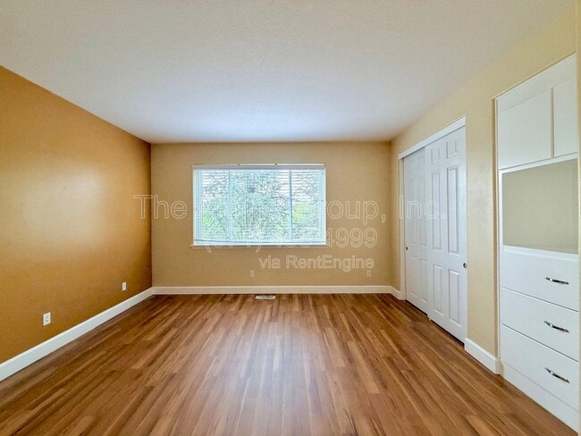 Building Photo - 13760 SW Mapleview Ln