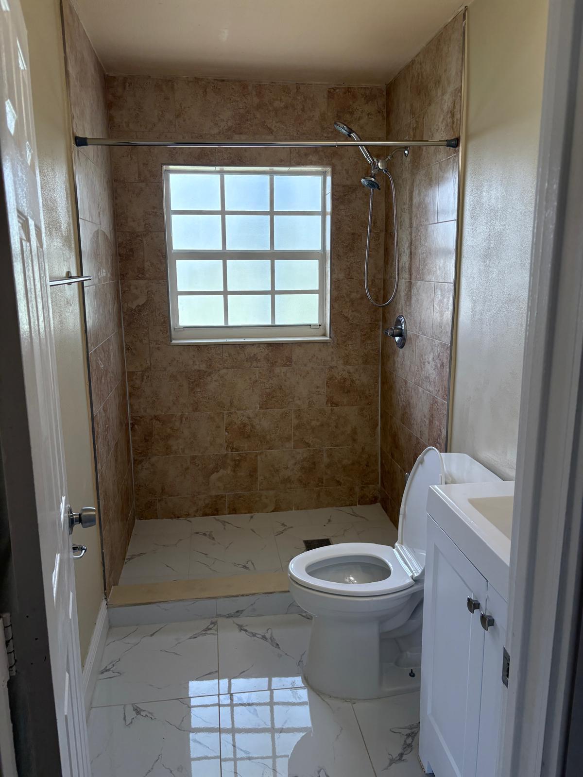 Building Photo - 2205 A E Isaacs Ave