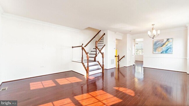 Building Photo - 23100 Dunlop Heights Terrace