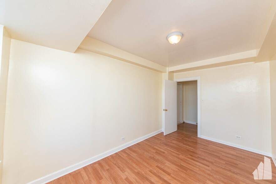 Building Photo - 4521 Malden St