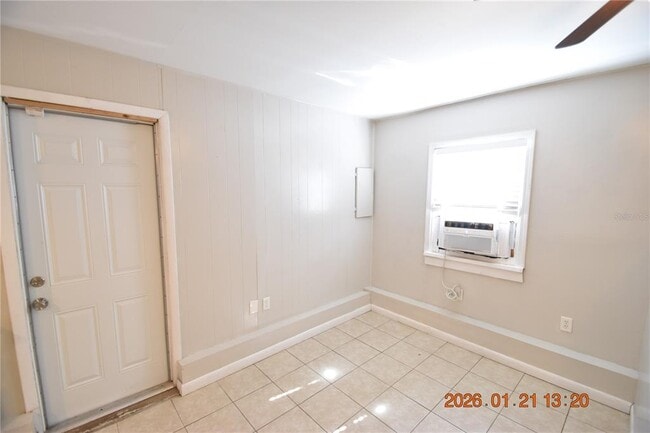 Building Photo - 3021 6th Ave N