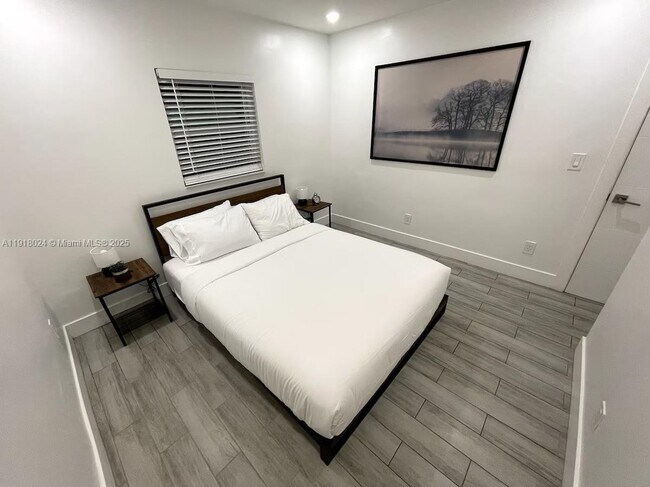 Building Photo - 5841 NE 3rd Ave