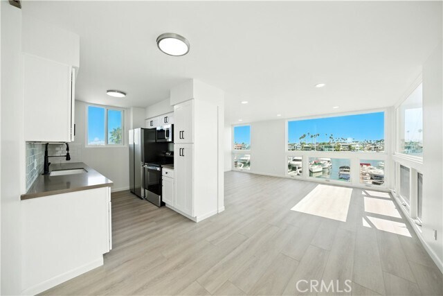 Building Photo - 99 63rd Pl