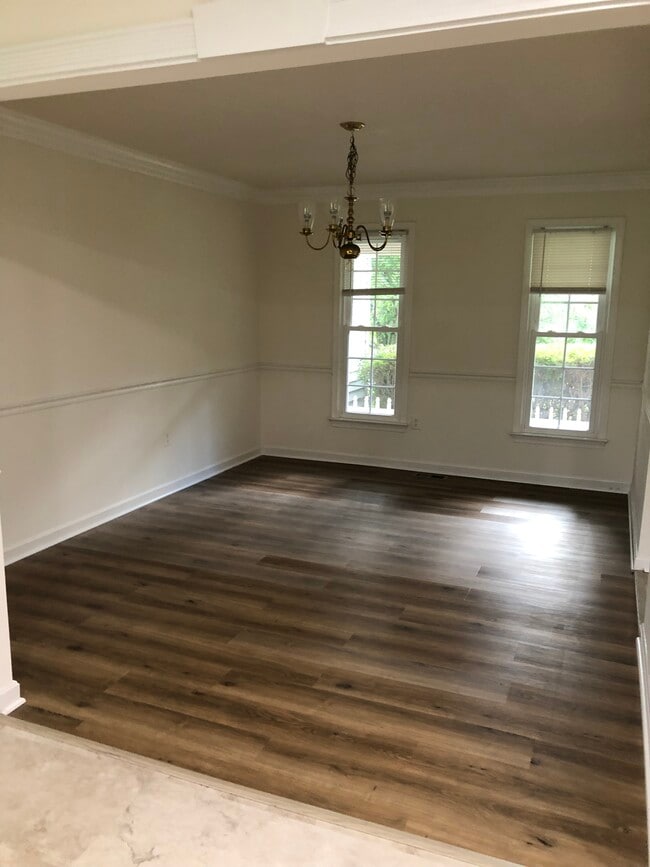 Building Photo - 11717 Dinwiddie Dr