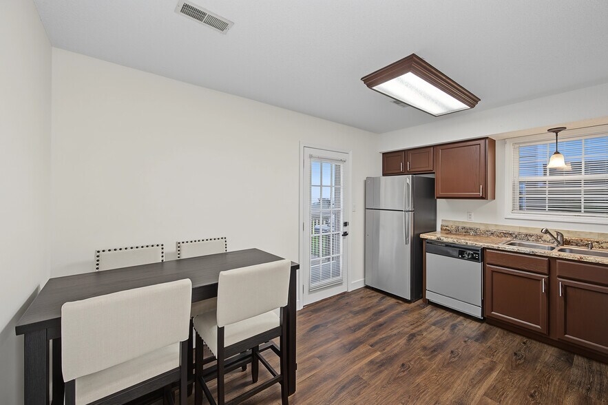 Building Photo - 3209 Quiet Way