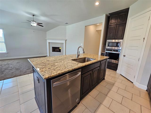 Building Photo - 210 Lariat Trail