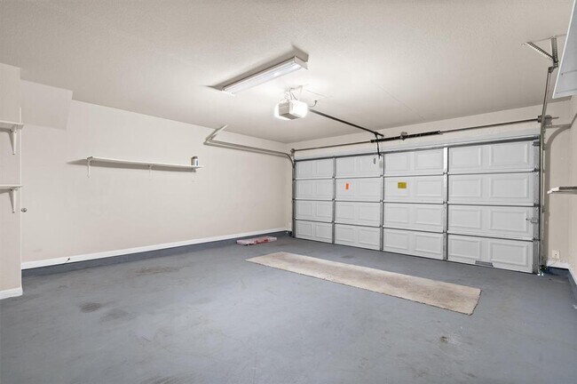 Building Photo - 1322 Tumbling River Dr