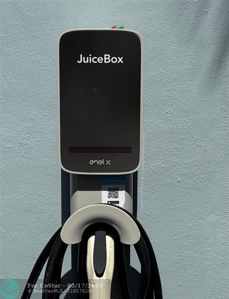 Building Photo - 3251 NW 65th St