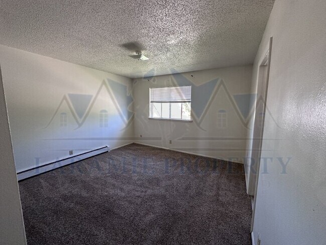 Building Photo - 702 Downey St