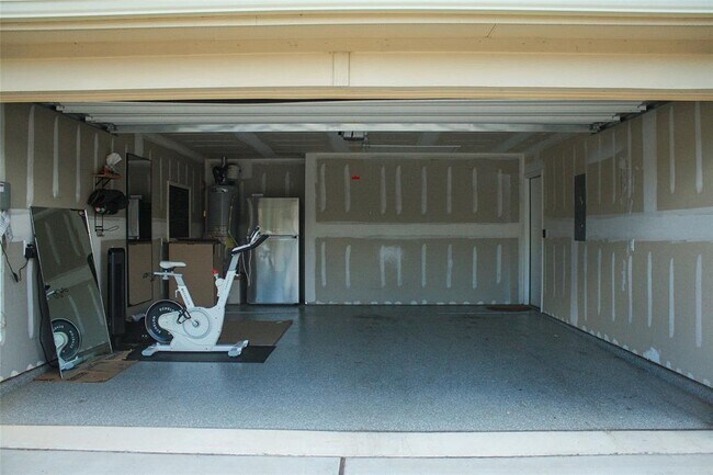 Building Photo - 2209 Bettylou Ln