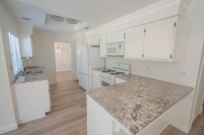 Building Photo - 22441 Cardiff Dr
