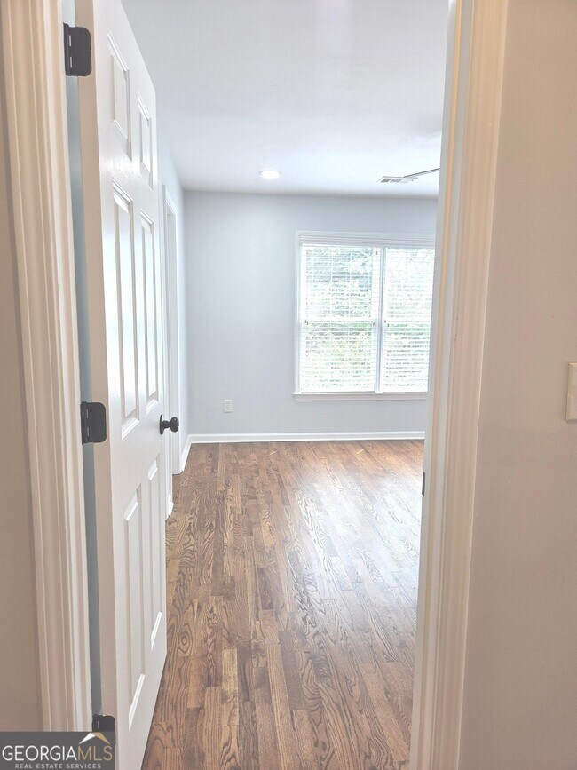 Building Photo - 3770 Glennvale Ct