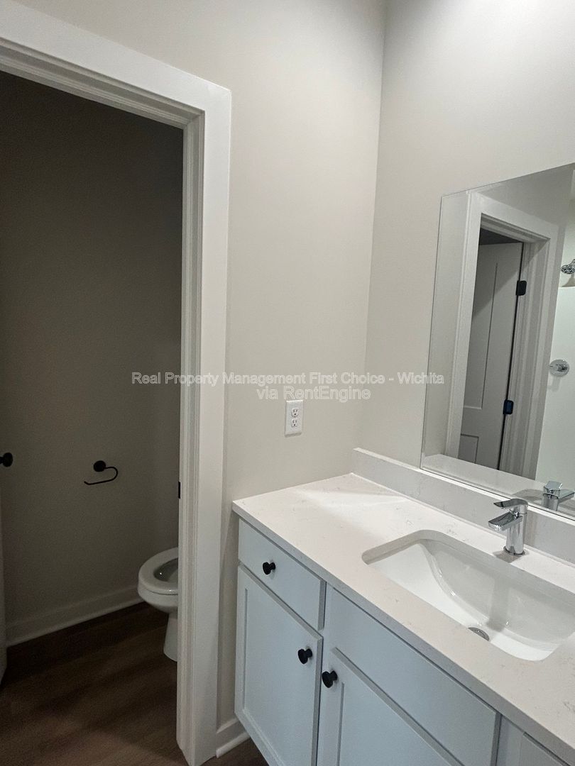 Building Photo - 157 N Gowen St