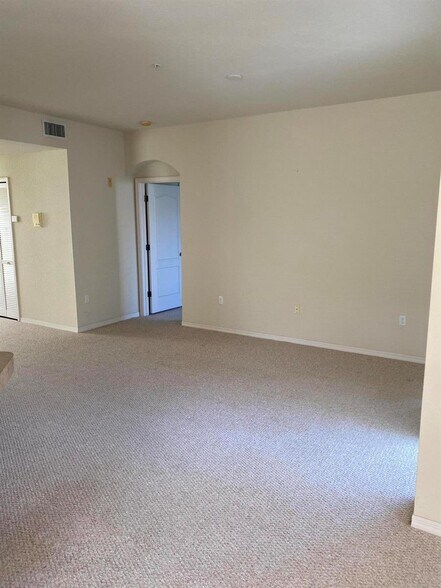 Building Photo - 11015 Legacy Ln