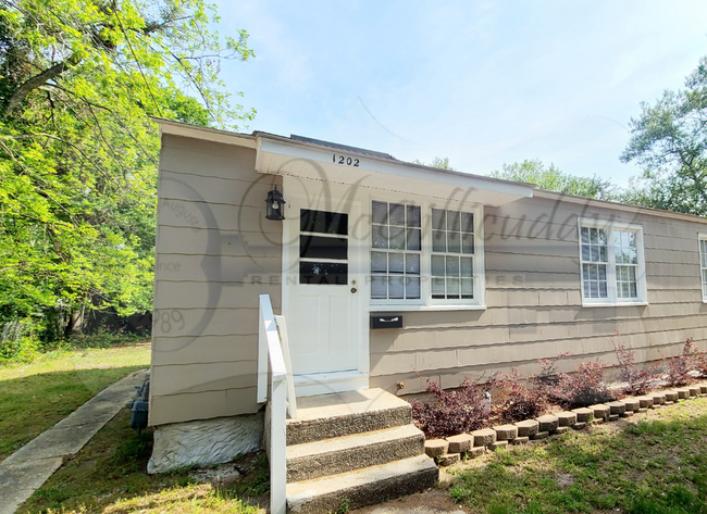 Primary Photo - 1202 Holden Dr