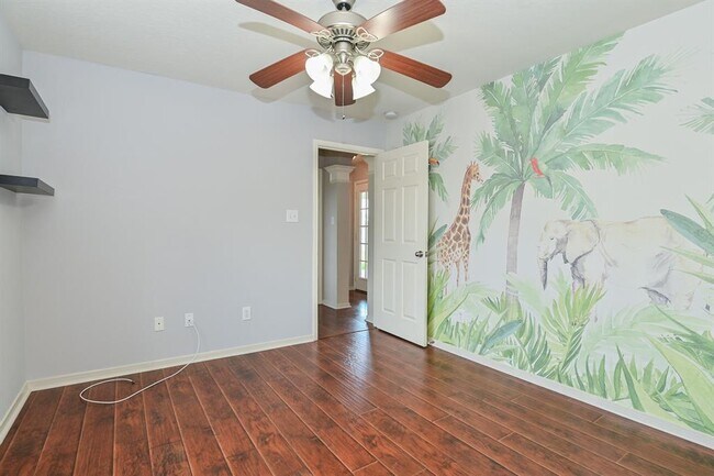 Building Photo - 7002 Bossut Dr