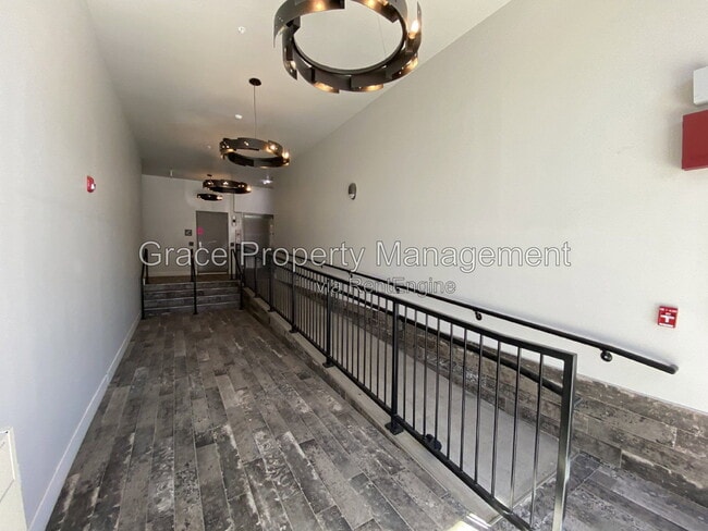 Building Photo - 431 E Bayaud Ave
