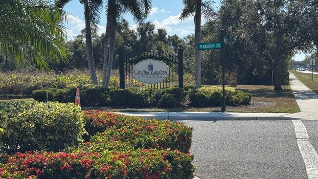 Building Photo - Unfurnished Annual Rental Available 1/1/26